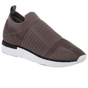 J/Slides Great Knit Sneaker in Grey